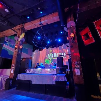 The Great Northern - Art Battle (stage) - Music Venues Near Me - San Francisco, California The Great Northern - Art Battle (stage) - Music Venues Near Me - San Francisco, California