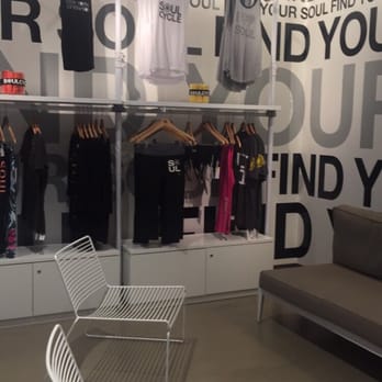 SoulCycle Financial District - Soulcycle gear and seating - Cycling Classes Near Me - New York, New York SoulCycle Financial District - Soulcycle gear and seating - Cycling Classes Near Me - New York, New York
