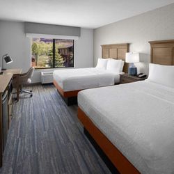 Hampton Inn & Suites Springdale/Zion National Park - Guest room
