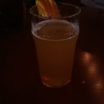 Winking Lizard Tavern - Hoegarden - American Near Me - Bedford Heights, Ohio