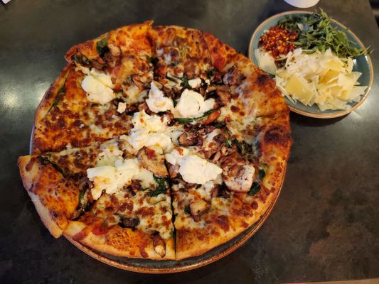 Luna Pizzeria by null