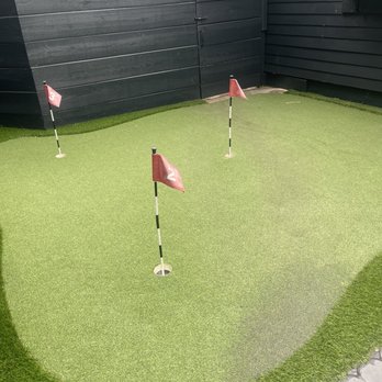 The Blackbird Hotel - Mini golf - Hotels Near Me - New Orleans, Louisiana The Blackbird Hotel - Mini golf - Hotels Near Me - New Orleans, Louisiana