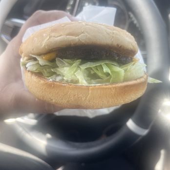 Super Burger Drive In - 1/4 burger - New American Near Me - Gilroy, California