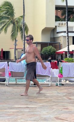 Waikiki Beach Services @ Royal Hawaiian by null