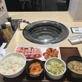 Yakiniku Like - Lunch for one: April special with Kalani and chicken! Oiishi! - Japanese Near Me - Honolulu, Hawaii