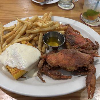 Basnight's Lone Cedar Cafe - Seafood Near Me - Nags Head, North Carolina