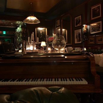 Turner's - Piano and ambiance - New American Near Me - Houston, Texas Turner's - Piano and ambiance - New American Near Me - Houston, Texas