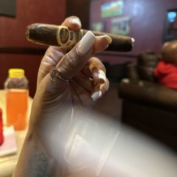 Maduro's Cigar Lounge - }:{ - Tobacco Shops Near Me - League City, Texas