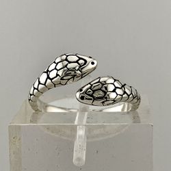Ibon Antiques - Sterling silver rings at Ibon Antiques www.ibonantiques.ca