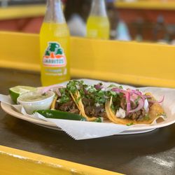 GG's Birria Barbacoa Cafe - Barbacoa, cabeza, de lengua