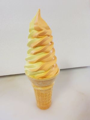 Bee Queen Dairy & Grill by null