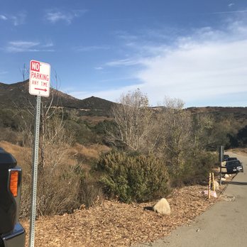 Oak Canyon Dog Park - No parking signs - Dog Parks Near Me - Oak Park, California Oak Canyon Dog Park - No parking signs - Dog Parks Near Me - Oak Park, California