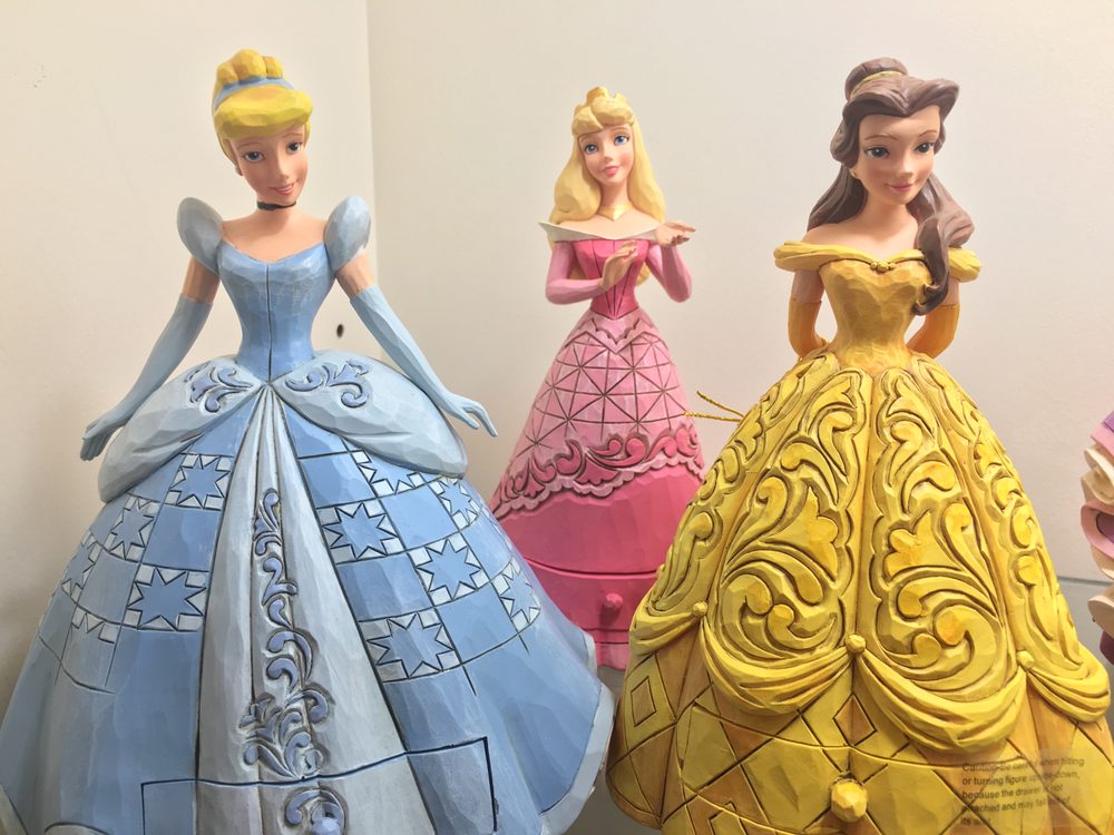 Shernni's Candies Logo