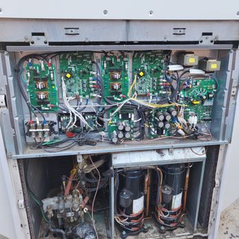 Air Well - Condenser control or Space Shuttle gizmo? - Heating & Air Conditioning/HVAC Near Me - Houston, Texas Air Well - Condenser control or Space Shuttle gizmo? - Heating & Air Conditioning/HVAC Near Me - Houston, Texas