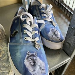 Buffalo Outlet - 10/10 kicks