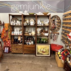 Painted Tree Boutiques - Love this little antique shop! Bought my teapot here!  Great prices!