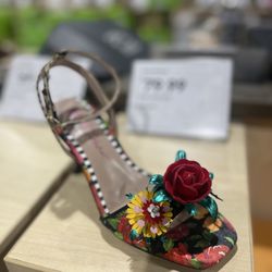 DSW Designer Shoe Warehouse - 4.5.25