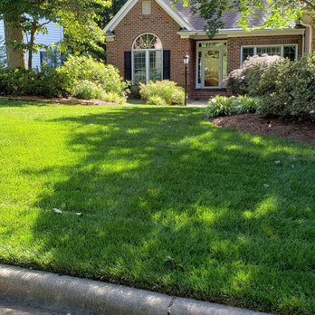 Emerald Green - Landscaping Near Me - Whitsett, North Carolina Emerald Green - Landscaping Near Me - Whitsett, North Carolina