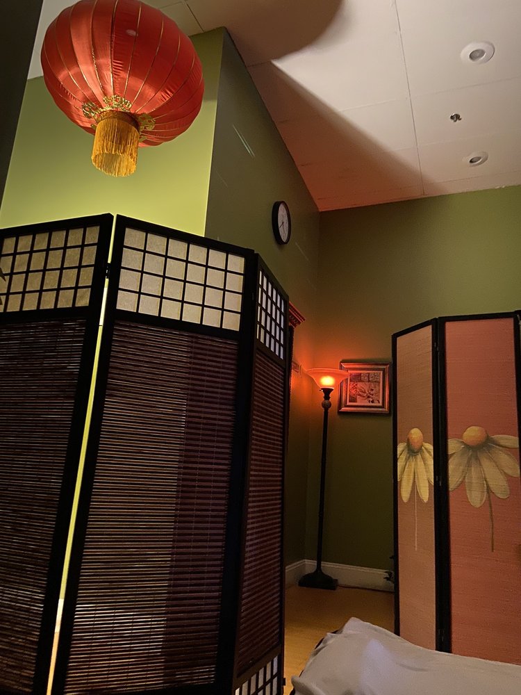 HAPPY FOOT SPA 44 Photos & 119 Reviews Massage 6085 S Fort Apache