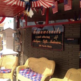 Beauweevils Antiques - Great shopping experience - Antiques Near Me - Winnsboro, Texas