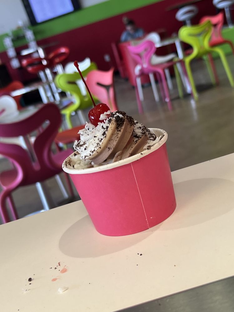 CHERRY BERRY Updated September 2024 14 Photos 2827 N Dal Paso