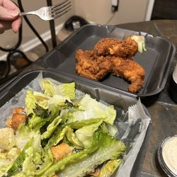 Louisiana Bistreaux - Decatur - Warm chicken tenders salad