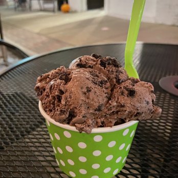 Fresh Local Ice Cream - Amazing brownie ice cream - Ice Cream & Frozen Yogurt Near Me - Apex, North Carolina