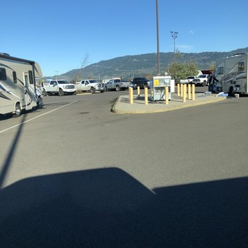 Camping World - Coburg - Air, dump? - RV Dealers Near Me - Coburg, Oregon