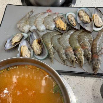 T Pot Crafty Crab - Shrimp and mussels - Hot Pot Near Me - Gambrills, Maryland T Pot Crafty Crab - Shrimp and mussels - Hot Pot Near Me - Gambrills, Maryland