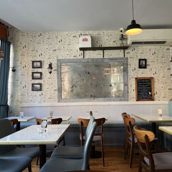 The North Fork - Inside - New American Near Me - New York, New York The North Fork - Inside - New American Near Me - New York, New York