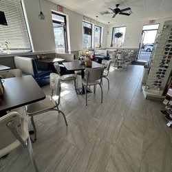 Seaside Diner - Seating