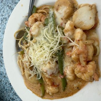 Lazy Days Restaurant - Lobster and Scallops. Yum! - Seafood Near Me - Islamorada, Florida Lazy Days Restaurant - Lobster and Scallops. Yum! - Seafood Near Me - Islamorada, Florida