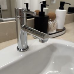 MCN Cleaning Services - Before and after of stainless steel sink.