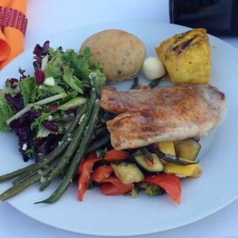 Lake Oak Meadows - Great food. Guests went for seconds and sone even a third serving. - Venues & Event Spaces Near Me - Temecula, California