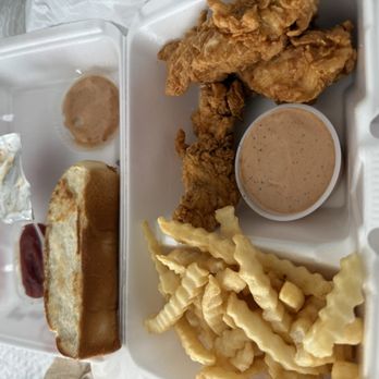 Raising Cane's Chicken Fingers - The 3 Finger Combo - Fast Food Near Me - Columbus, Ohio Raising Cane's Chicken Fingers - The 3 Finger Combo - Fast Food Near Me - Columbus, Ohio