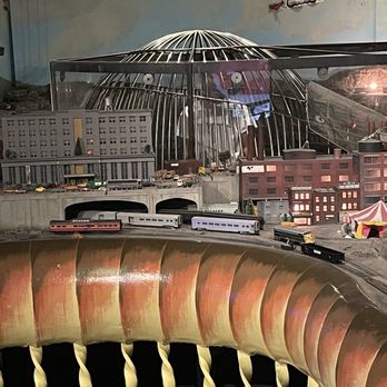 City Museum - Museums Near Me - Saint Louis, Missouri
