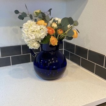 Trader Joe's - Fresh cut flowers from the front of the store. They lasted ~2 weeks. - Grocery Near Me - Vancouver, Washington
