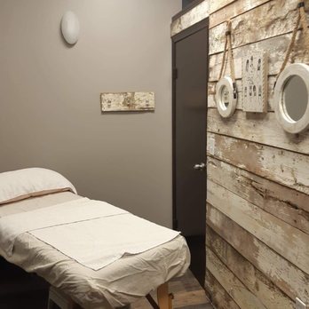 Pink Ice Salon - Waxing room - Hair Salons Near Me - Edmonton, Alberta Pink Ice Salon - Waxing room - Hair Salons Near Me - Edmonton, Alberta