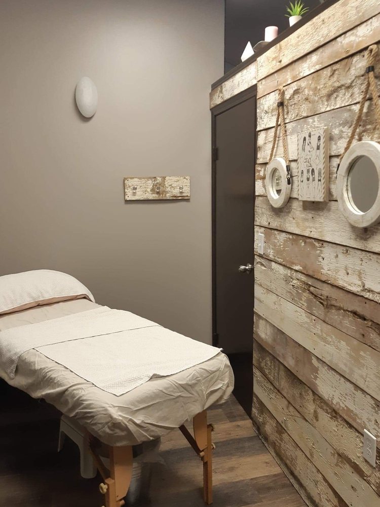 PINK ICE SALON Updated August 2024 11 Photos 5858 111 Street NW