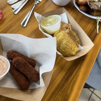 El Cubano - Croquetas (Croquettes) & Tostones (Green Savory Plantains) - Cuban Near Me - Saint Paul, Minnesota El Cubano - Croquetas (Croquettes) & Tostones (Green Savory Plantains) - Cuban Near Me - Saint Paul, Minnesota