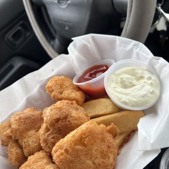 Bowpicker Fish & Chips - Fish and chips - Seafood Near Me - Astoria, Oregon