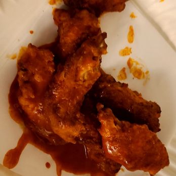 Gio's Pizza - Wings from a very small chicken. - Pizza Near Me - Santa Rosa, California Gio's Pizza - Wings from a very small chicken. - Pizza Near Me - Santa Rosa, California