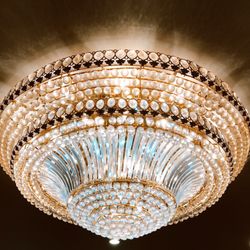 Towers cafe - Elegant Chandelier