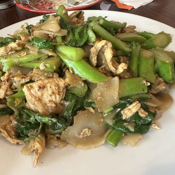 Le Thai Cuisine - Pad see ew - Thai Near Me - Lorton, Virginia Le Thai Cuisine - Pad see ew - Thai Near Me - Lorton, Virginia
