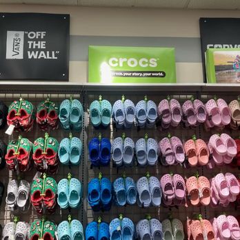 Rack Room Shoes - Shoe Stores Near Me - Asheville, North Carolina