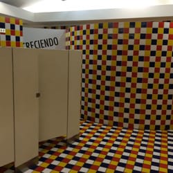 Mall Sport - Me encantan los baños para chicos!!
