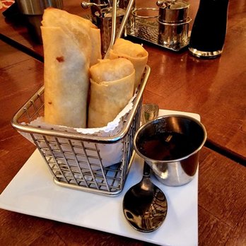 S T Noodle Bar - Thai Near Me - Long Beach, California
