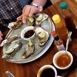 El Fish Fritanga - Oysters