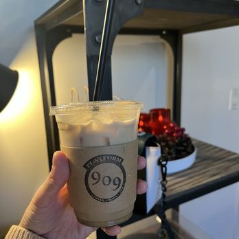 Platform 909 - Lavender Haze Latte - Coffee & Tea Near Me - Chino Hills, California