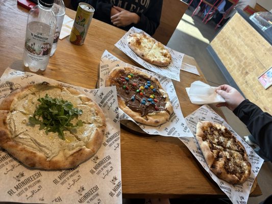 Al Manakeesh by null